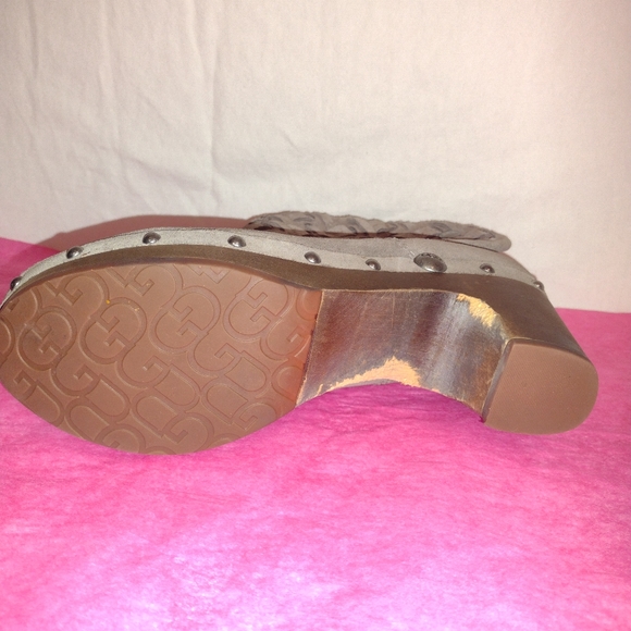 SOLD women's ugg boots w braided leather and wooden heels in awesome condition - Picture 4 of 11